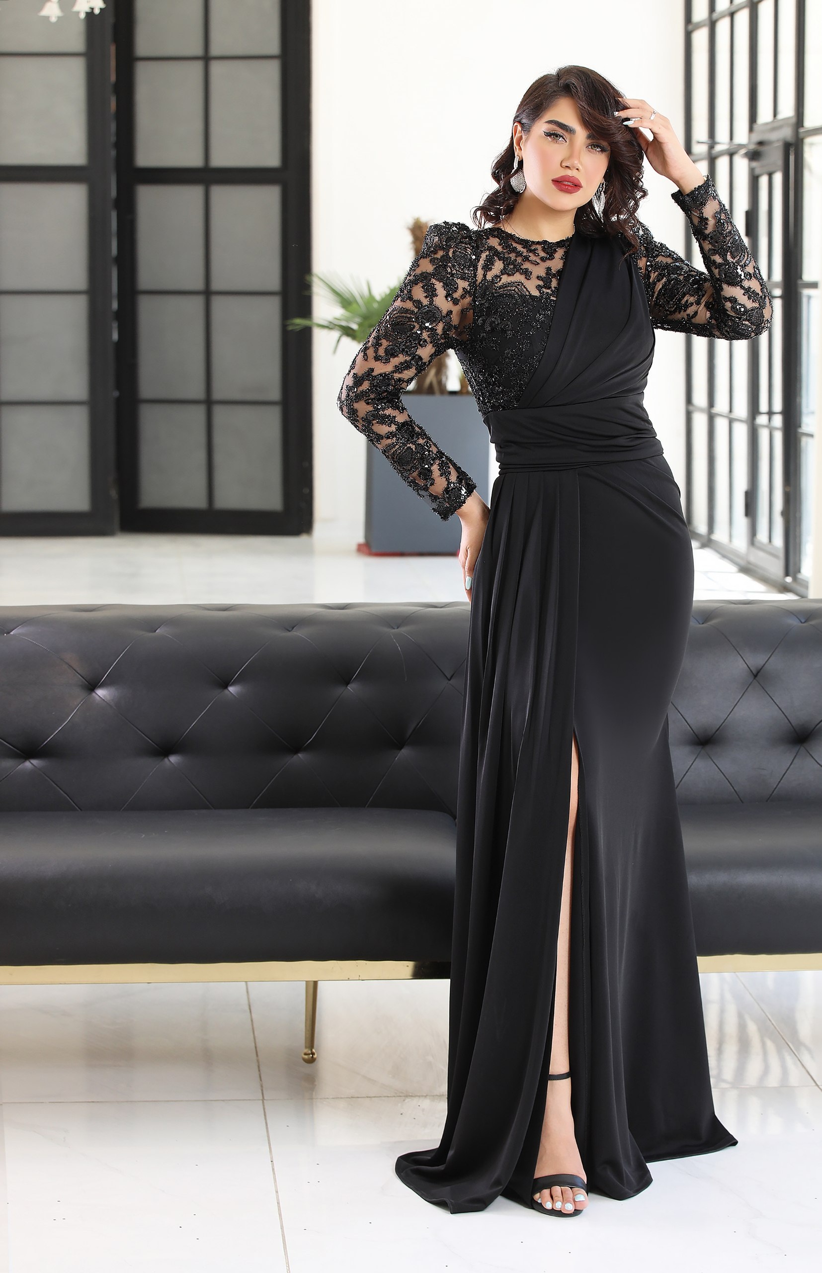 لباس مجلسی زنانه مشکی بالاتنه خاص و جذاب و شیک کرپ مازراتی و خرجکار گل برجسته ترک ، لباس مجلسی مشکی زنانه و درجه یک ترند و جدید