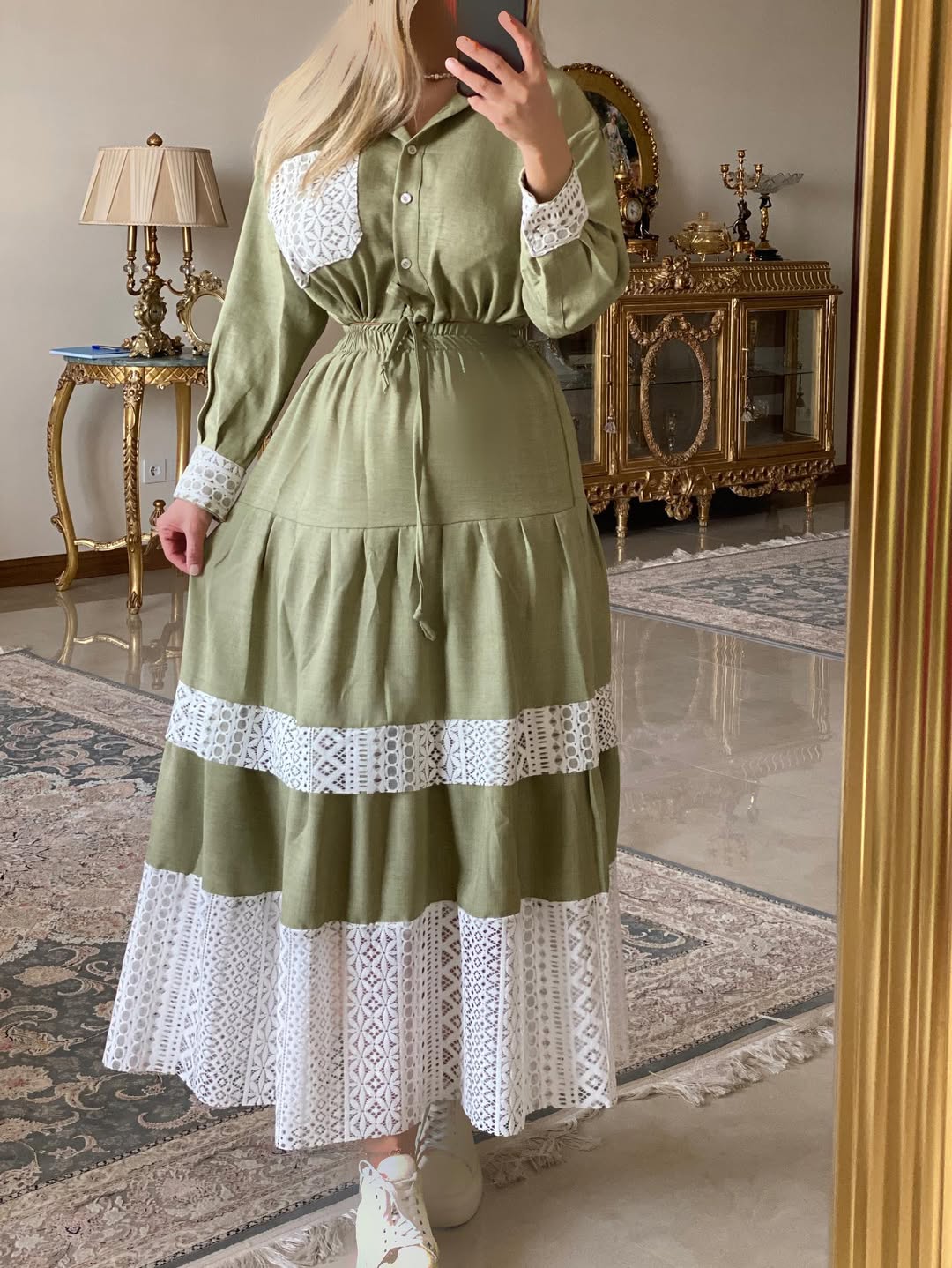 کت و دامن زنانه و دخترانه دانتل ، کت دامن زنانه و دخترانه دانتل خیلی شیک مجلسی و بیرونی زنانه و دخترانه ، ست کت و دامن تور گیپور بسیار شیک و جذاب ، خاص ترین ست کت و دامن زنانه